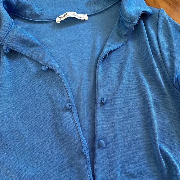 Blue Cropped Button Up Shirt - Picture 5 of 8